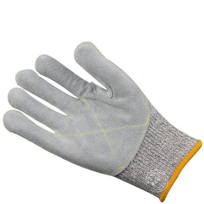 Black Plastic Gloves Tailored for Low Breathability Applications